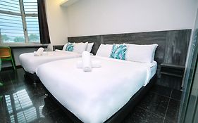 Swing & Pillows - Selangor Hotel